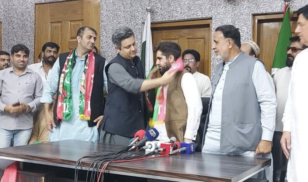 Hamad Azhar, Federal Minister, 9newstv Anp