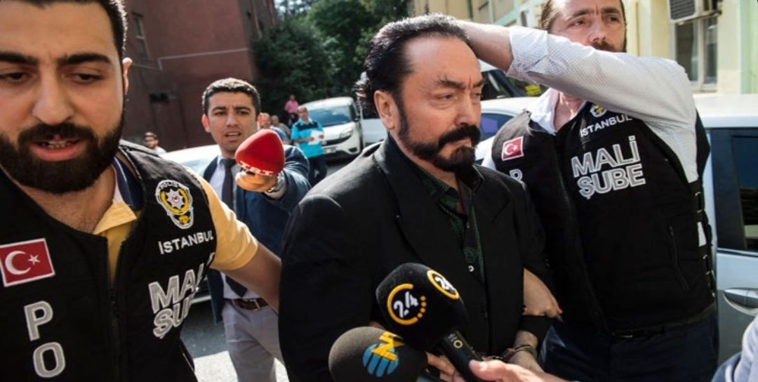 عدنان اوکترا